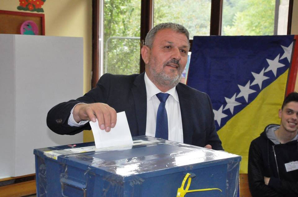 Političar i biznismen Refik Kurgaš osumnjičen za spolni odnos sa 13-godišnjim djetetom